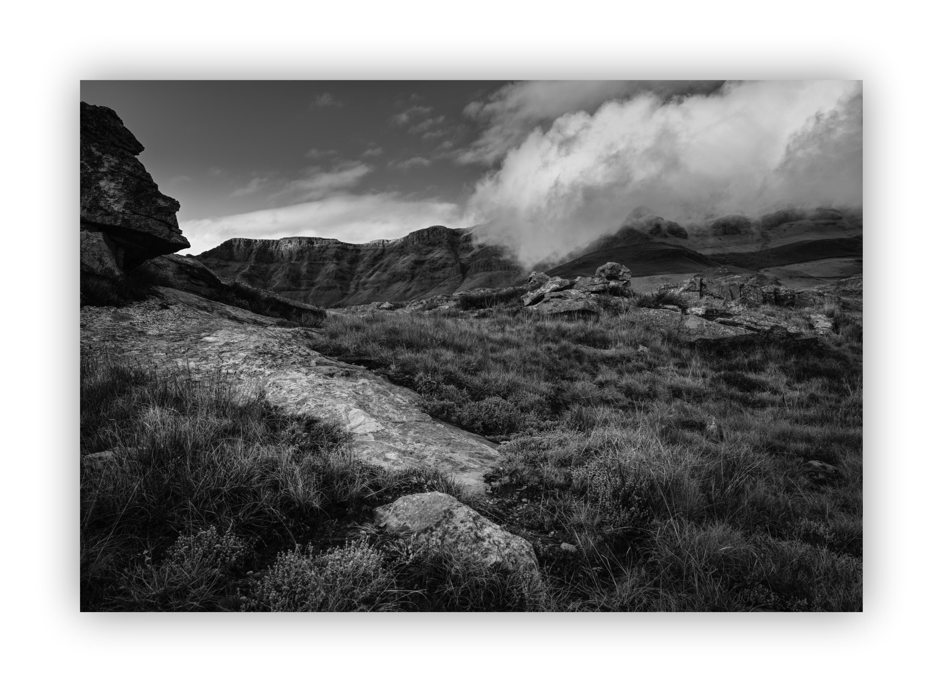 Loading The Giant’s Robe ....